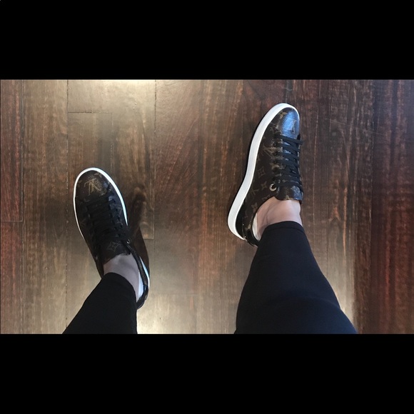 Authentic Louis Vuitton sneakers . Size 38 - Picture 2 of 2